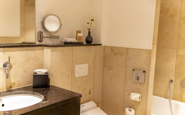 MUZE Hotel Düsseldorf - Handwritten Collection