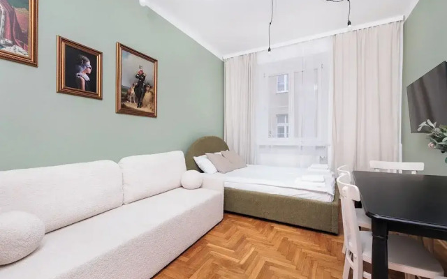 Retro Glamour by Upstairs