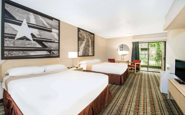 Republic Hotel of Ozona
