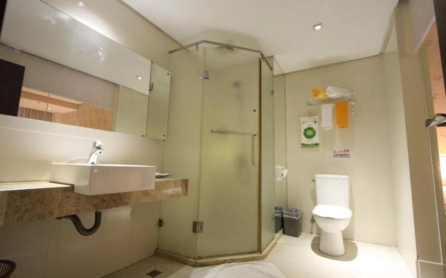 Yoland Hotel