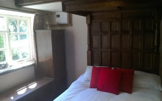 Ivy Cottage