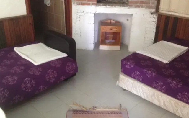 Saklı Bahçe Pansiyon Camping