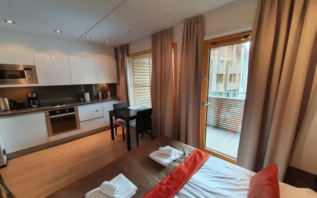 Levi Suites Levi Gold
