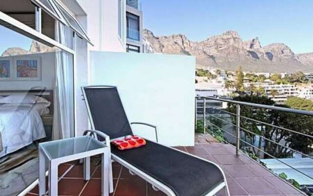 Holiday Apartment w Sea Views Pool CBT Suite