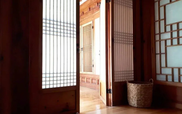 Seoul Story Hanok