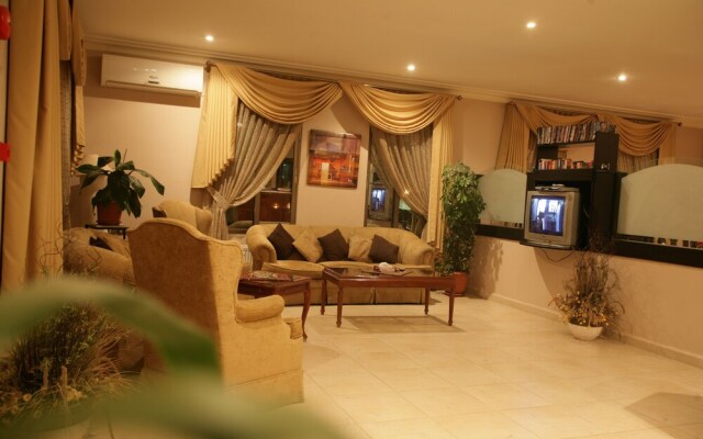 Salome Hotel