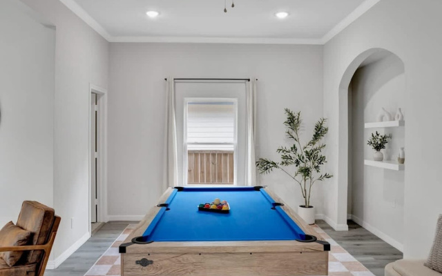 Modern Luxury Minutes From Downtown Dallas