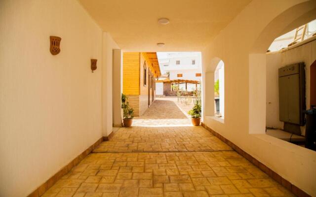 New Yalla Hotel