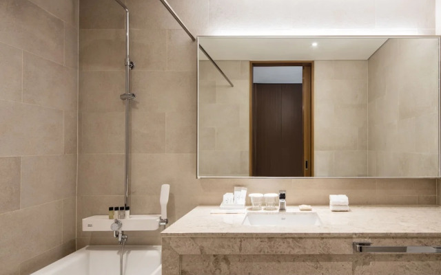 Ramada Seoul Sindorim Hotel