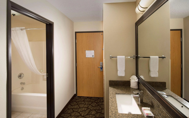 Best Western Plus Vancouver Mall Dr. Hotel & Suites
