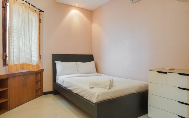 Comfort 2Br At Mediterania Gajah Mada Apartment