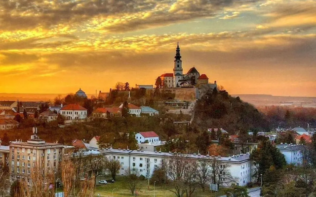 Štýlový apartmán v centre Nitry, parkovanie v cene