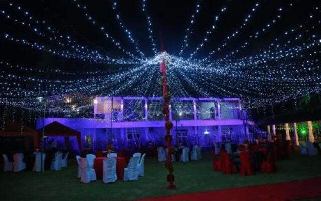 Thilini Holiday Inn