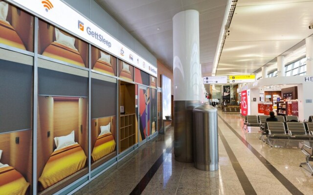 Capsule Hotel GettSleep Sheremetyevo