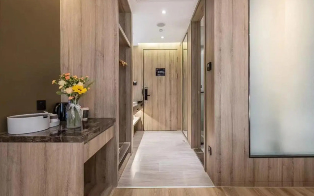 Atour Hotel (Suining Chuanshan High-speed Railway Station)