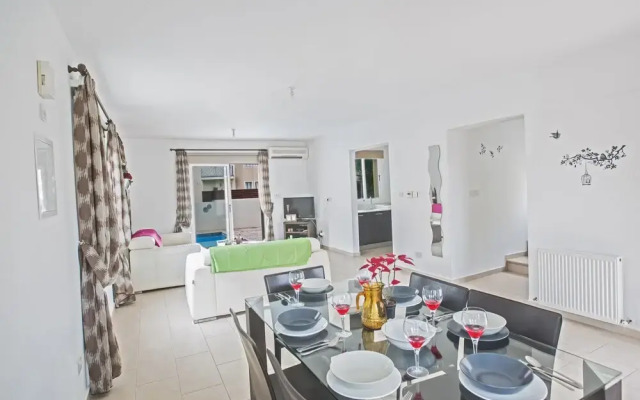 Villa Carmen,2 Minute Walk To Beach
