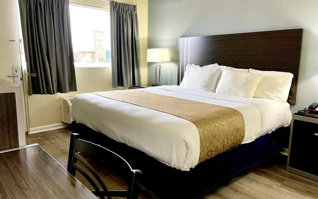 Red Carpet Inn & Suites