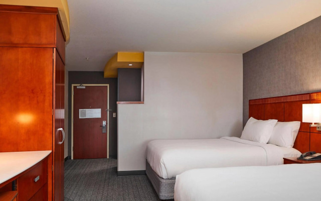 Courtyard by Marriott Medford Airport