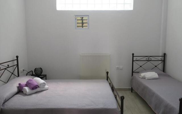 Toula' s Village Apartment