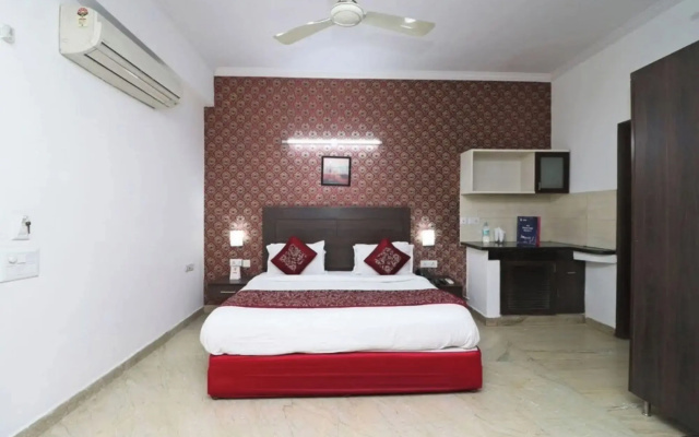 Hotel Jashn Inn near Apollo Hospital, Delhi