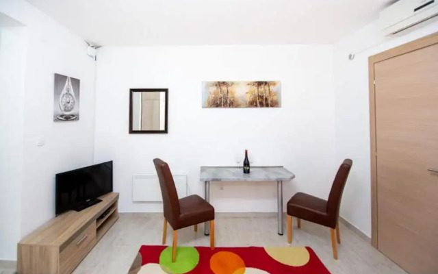 Flat With Shared Pool in Pr anj Montenegro