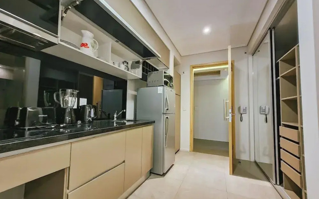 Le Montreal Apartments
