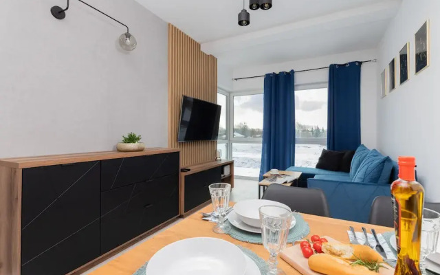 Ostoya Pucka Apartment by Renters