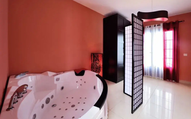 Evita Beach Apartamentos Y Suites