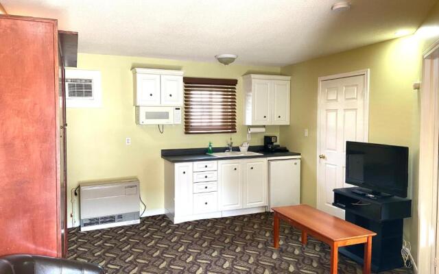 Lakeshore Suites