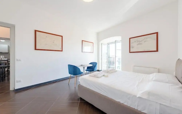 Sea View Apartment Next To Acquarium