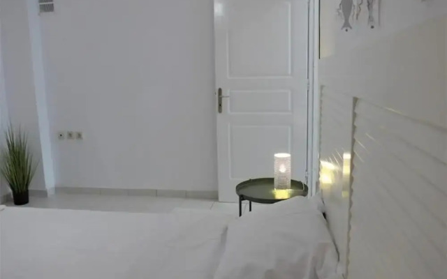 "kalamaki Plaza Apartments 'psari'"