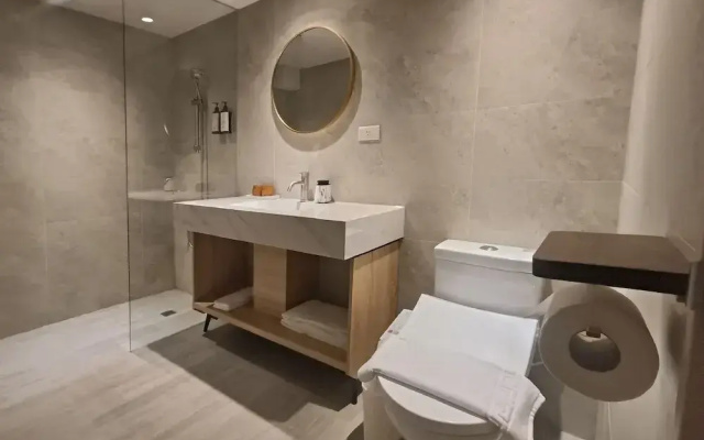 Good Hotel