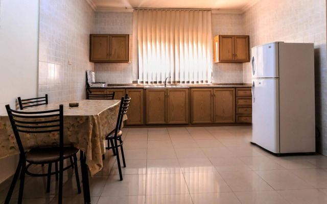 Al Bateel Hotel Apartments