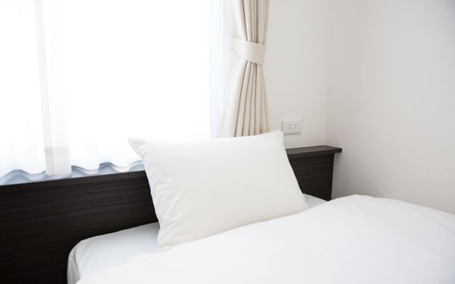Universal Hotel Reborn