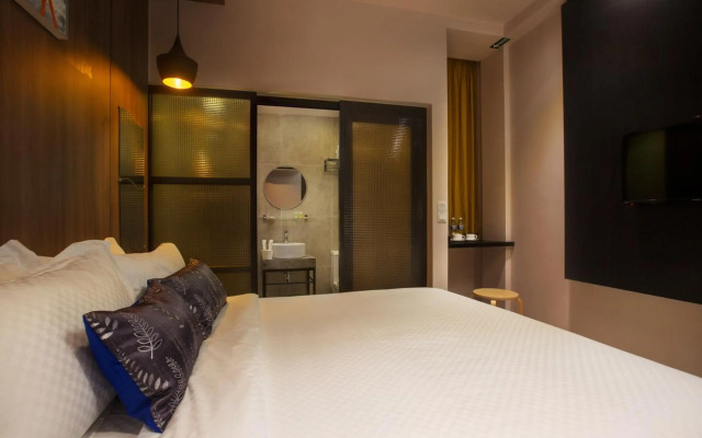 Hotel Twenty 8B
