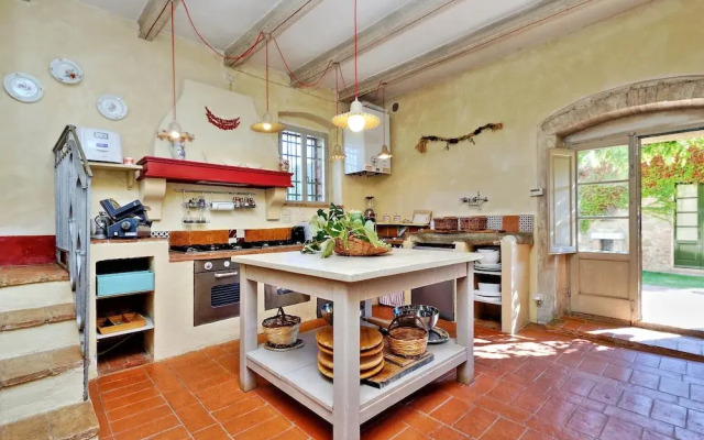 Luxury Privacy in the Heart of Tuscany
