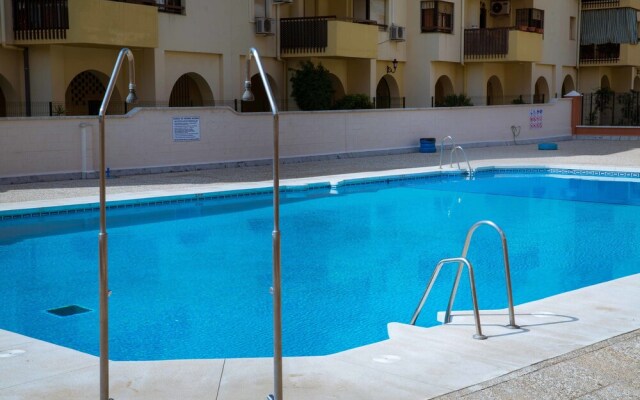 Holidays2Fuengirola Los Boliches pool