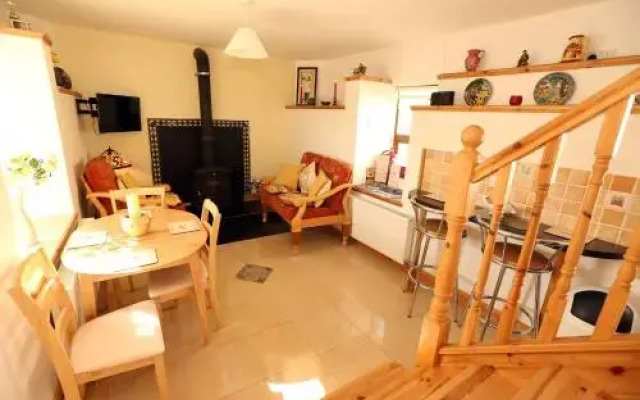 Beezies Self Catering Cottages