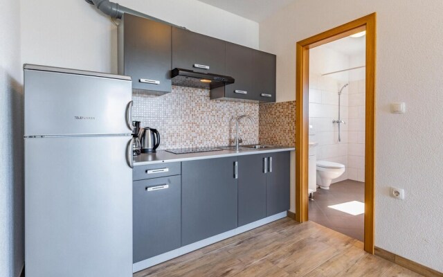 Nice Apartment in Pomer With 1 Bedrooms and Wifi