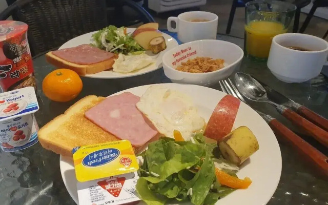 Vallas Hotel & Guest house