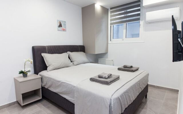 Brand Urban Getaway in Megaro Mousikis