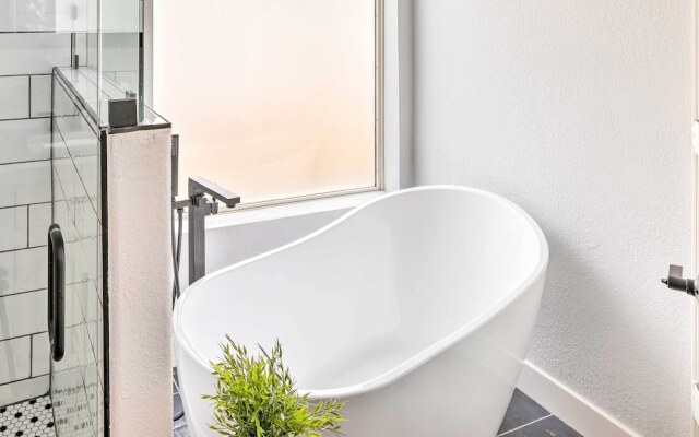 Pet-friendly Glendale Getaway Near Westgate