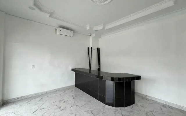 OYO 94579 Sm Raja Guest House