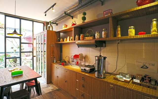 Kamariska Hostel by ZUZU