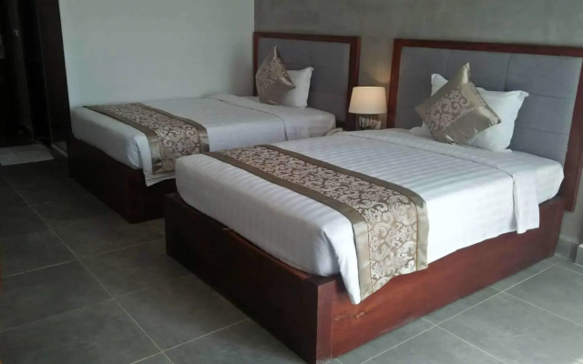 Phoenix Sea View Hotel