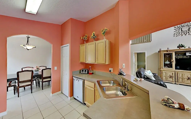 110stelp 5 Bedroom Home
