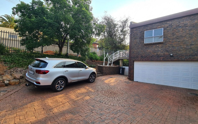 Waterkloof Glen Flatlet