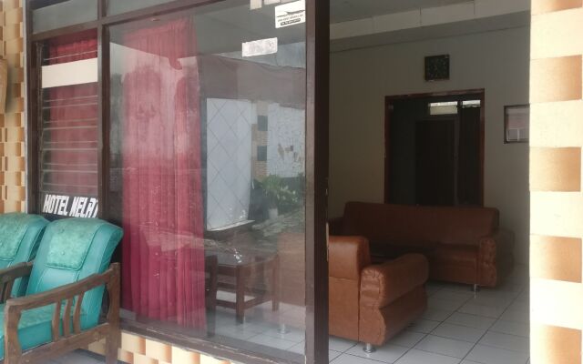 Hotel Teratai Putih