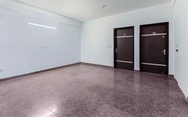 OYO Flagship 30504 P.R Residency