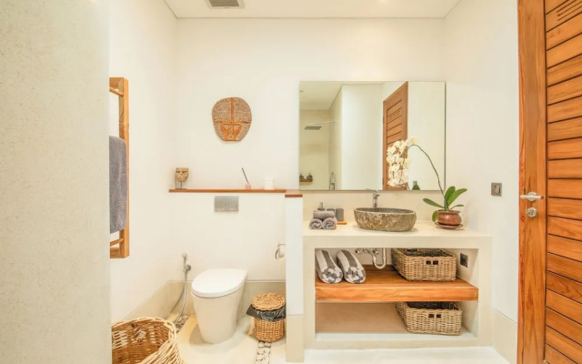 Coastal Comfort: Cozy 4BR Villa, 5 Min Walk to Finns Beach